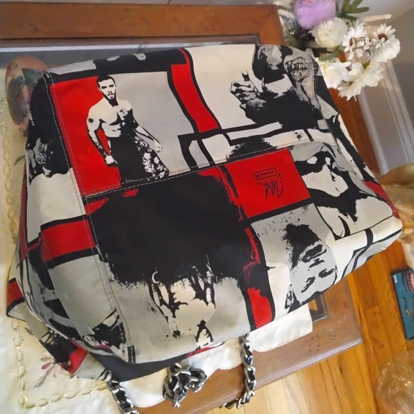 Limited Edition UFC x Coach collab - Picture 11 of 15